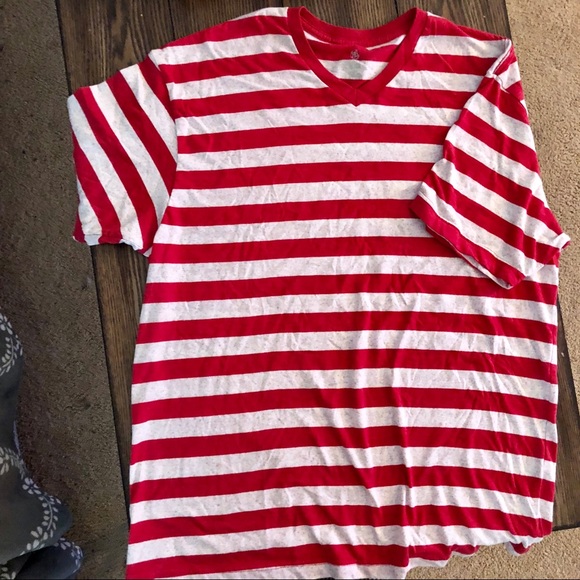 SALE: Men’s XL V neck red and white stripped - Picture 1 of 5
